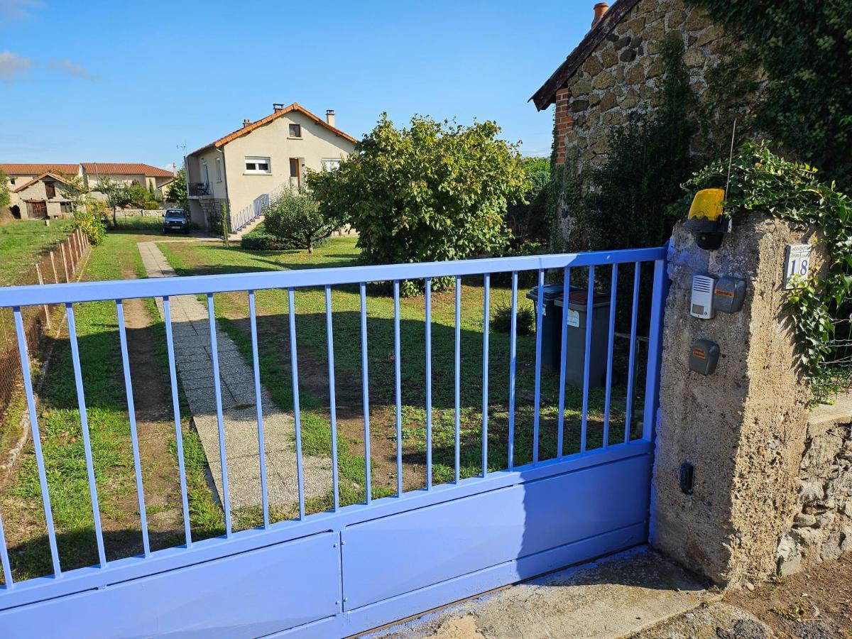 La Bourzede F3 Apartment Langeac Exterior photo