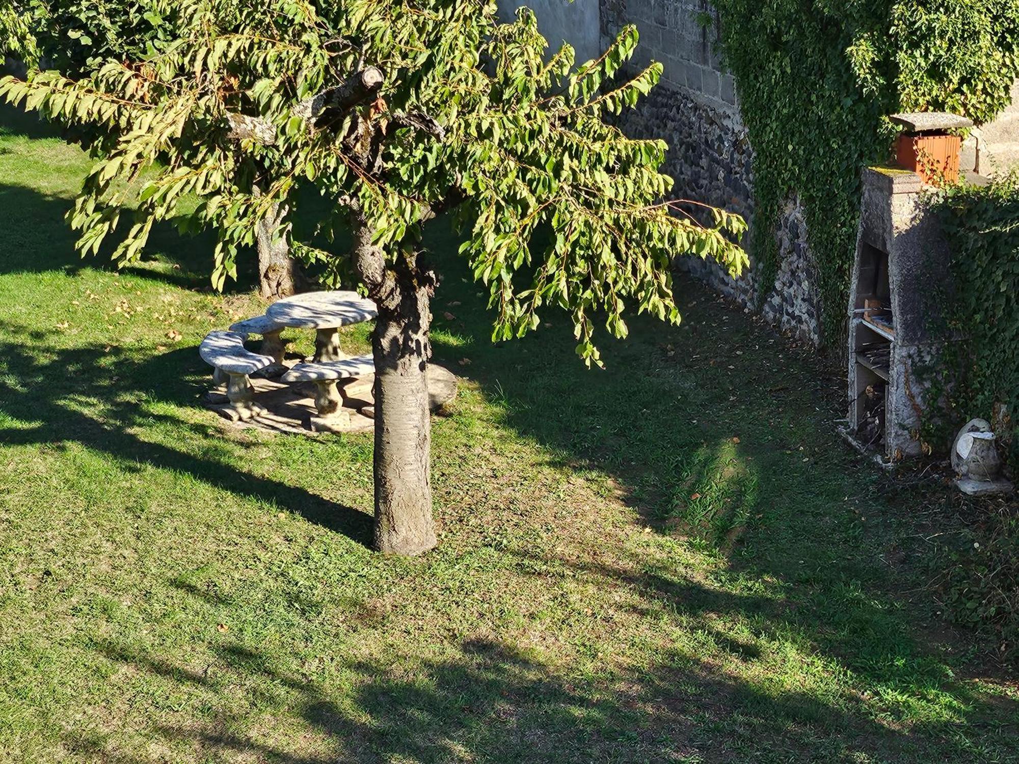 La Bourzede F3 Apartment Langeac Exterior photo